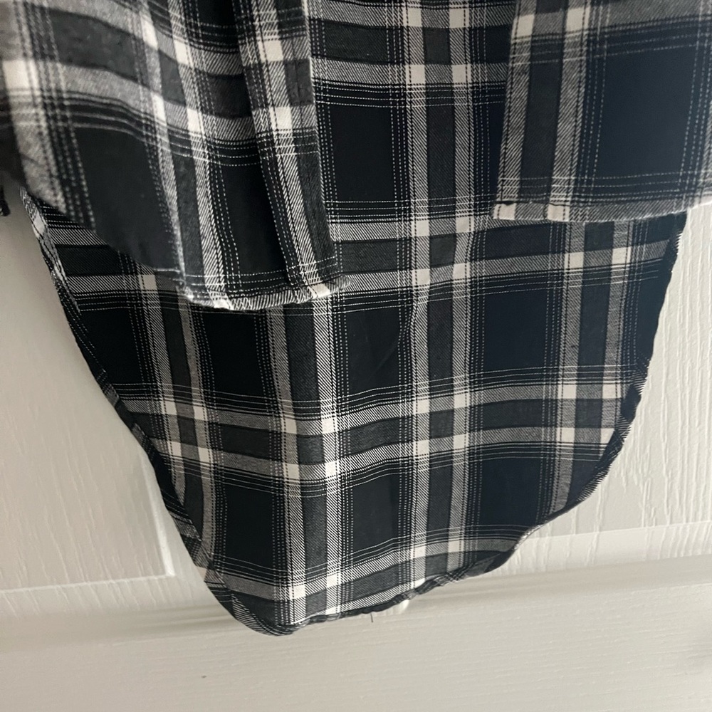 Flannel - Picture 3 of 4